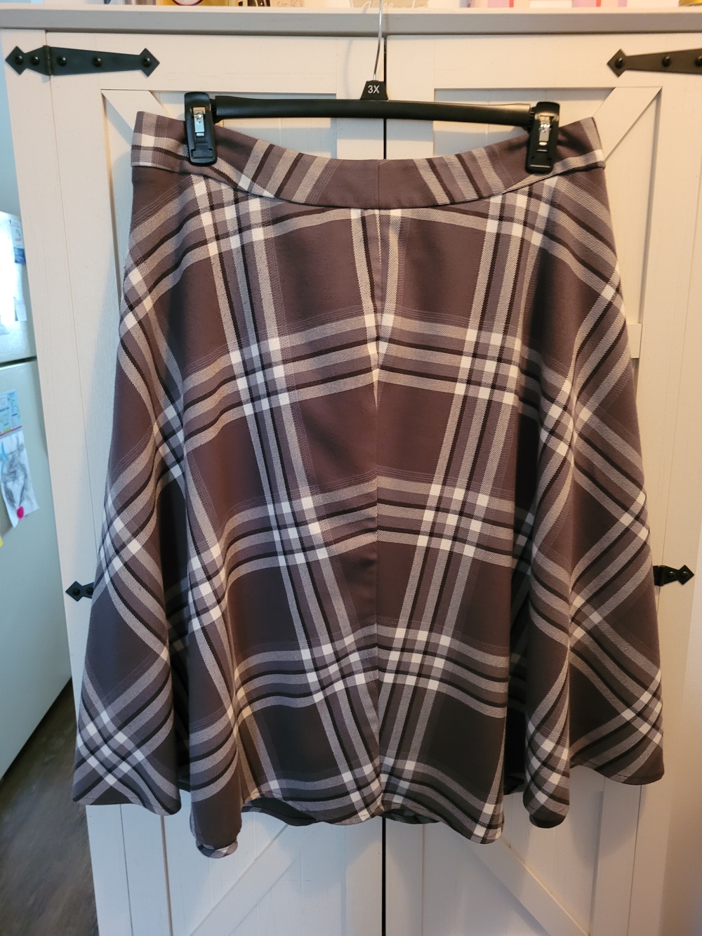 Evan Picone Brown and Cream Plaid Skater Skirt